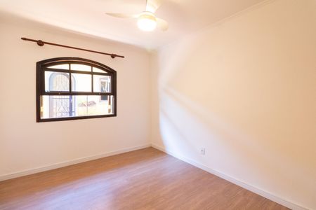 Quarto 2 de casa para alugar com 3 quartos, 300m² em Parque Continental, São Paulo