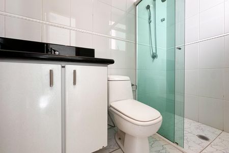 Apartamento à venda com 188m², 4 quartos e 3 vagas Apartamento à venda com 188m², 4 quartos e 3 vagasBanheiro da Suíte 1