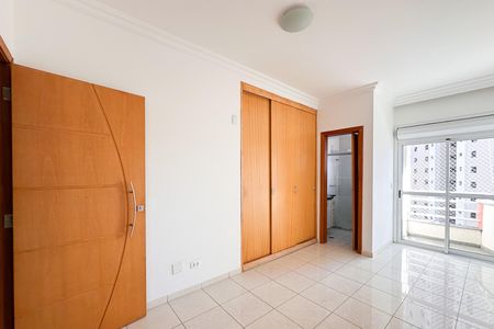 Apartamento à venda com 188m², 4 quartos e 3 vagas Apartamento à venda com 188m², 4 quartos e 3 vagasSuíte 3