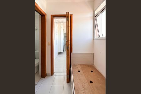 Apartamento à venda com 188m², 4 quartos e 3 vagas Apartamento à venda com 188m², 4 quartos e 3 vagasBanheiro de serviço