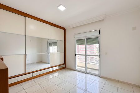 Apartamento à venda com 188m², 4 quartos e 3 vagas Apartamento à venda com 188m², 4 quartos e 3 vagasSuíte 2