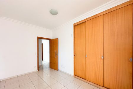 Apartamento à venda com 188m², 4 quartos e 3 vagas Apartamento à venda com 188m², 4 quartos e 3 vagasSuíte 3