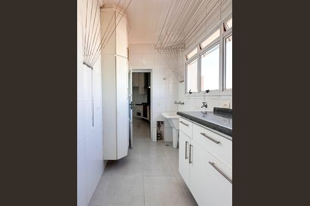 Apartamento à venda com 188m², 4 quartos e 3 vagas Apartamento à venda com 188m², 4 quartos e 3 vagasÁrea de Serviço