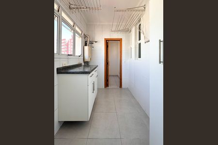 Apartamento à venda com 188m², 4 quartos e 3 vagas Apartamento à venda com 188m², 4 quartos e 3 vagasÁrea de Serviço