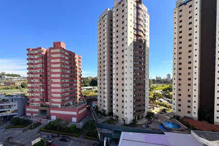 Apartamento à venda com 188m², 4 quartos e 3 vagas Apartamento à venda com 188m², 4 quartos e 3 vagasVista da Sacada da Suíte 2
