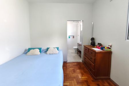 Casa à venda com 130m², 3 quartos e 2 vagasSuíte