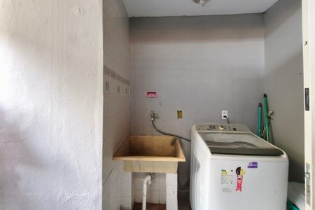 Casa à venda com 130m², 3 quartos e 2 vagasÁrea de Serviço