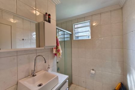 Casa à venda com 130m², 3 quartos e 2 vagasBanheiro Social