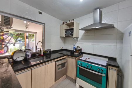 Casa à venda com 130m², 3 quartos e 2 vagasCozinha