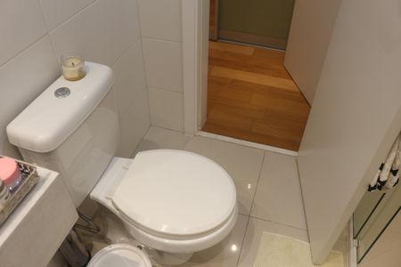 Apartamento para alugar com 242m², 3 quartos e 3 vagasBanheiro