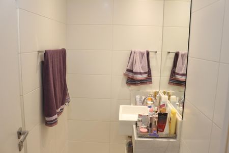 Apartamento para alugar com 242m², 3 quartos e 3 vagasBanheiro