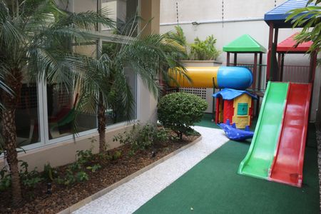 Apartamento para alugar com 242m², 3 quartos e 3 vagasÁrea comum - Playground