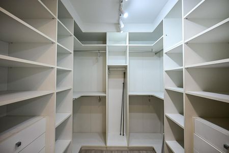 Apartamento para alugar com 458m², 4 quartos e 4 vagasCloset da Suíte 3