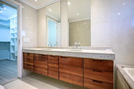 Apartamento para alugar com 458m², 4 quartos e 4 vagasBanheiro da Suíte 3