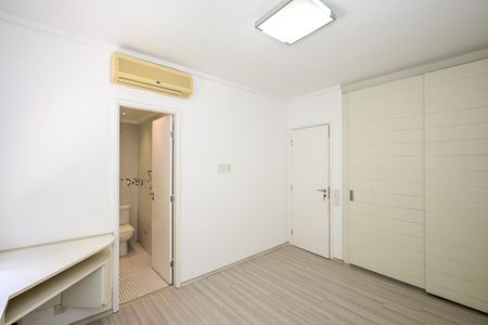 Apartamento para alugar com 458m², 4 quartos e 4 vagasSuíte 1