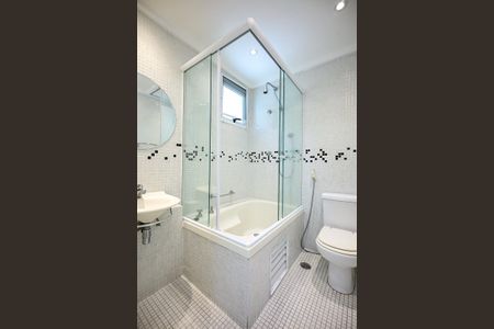 Apartamento para alugar com 458m², 4 quartos e 4 vagasBanheiro da Suíte 1