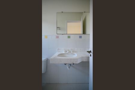 Casa à venda com 300m², 4 quartos e 3 vagasBanheiro Suite 2