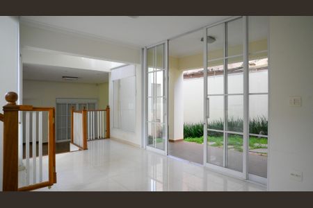 Casa à venda com 300m², 4 quartos e 3 vagasSala