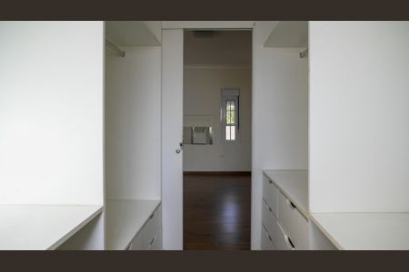 Casa à venda com 300m², 4 quartos e 3 vagasCloset Suite 1