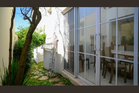 Casa à venda com 300m², 4 quartos e 3 vagasQuintal