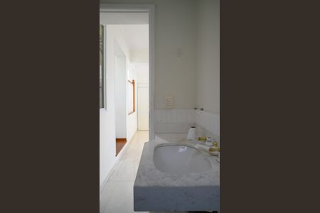 Casa à venda com 300m², 4 quartos e 3 vagasLavabo