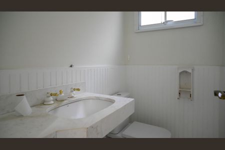 Casa à venda com 300m², 4 quartos e 3 vagasLavabo