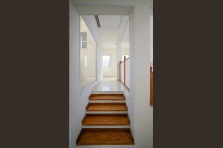 Casa à venda com 300m², 4 quartos e 3 vagasCorredor/Circulação 1ª Andar