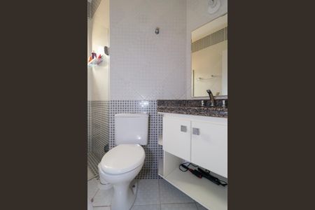 Casa à venda com 181m², 3 quartos e 4 vagasBanheiro da Suíte 2