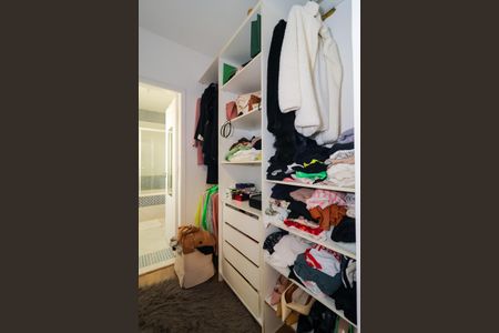 Casa à venda com 181m², 3 quartos e 4 vagasSuíte 1