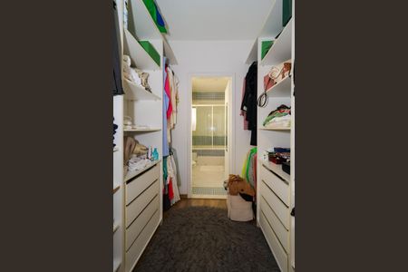 Casa à venda com 181m², 3 quartos e 4 vagasSuíte 1