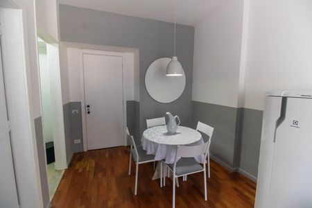 Studio para alugar com 40m², 1 quarto e 1 vaga Studio para alugar com 40m², 1 quarto e 1 vagaSala
