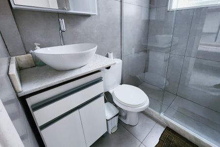 Banheiro  de kitnet/studio para alugar com 1 quarto, 40m² em Centro, Rio de Janeiro