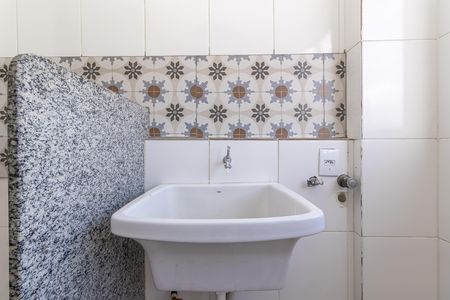 Apartamento para alugar com 112m², 3 quartos e 2 vagas Apartamento para alugar com 112m², 3 quartos e 2 vagasCozinha e Área de Serviço