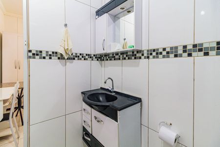 Banheiro de kitnet/studio para alugar com 1 quarto, 18m² em Vila São Luís(zona Oeste), São Paulo
