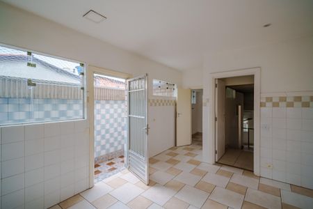 Casa para alugar com 250m², 4 quartos e 3 vagas Casa para alugar com 250m², 4 quartos e 3 vagasCozinha