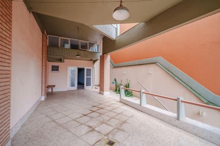 Casa para alugar com 250m², 4 quartos e 3 vagas Casa para alugar com 250m², 4 quartos e 3 vagasÁrea Externa