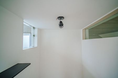 Casa para alugar com 250m², 4 quartos e 3 vagas Casa para alugar com 250m², 4 quartos e 3 vagasDispensa