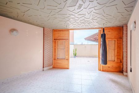 Casa para alugar com 250m², 4 quartos e 3 vagas Casa para alugar com 250m², 4 quartos e 3 vagasÁrea Externa