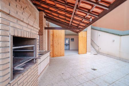 Casa para alugar com 250m², 4 quartos e 3 vagas Casa para alugar com 250m², 4 quartos e 3 vagasÁrea Externa