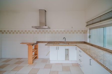 Casa para alugar com 250m², 4 quartos e 3 vagas Casa para alugar com 250m², 4 quartos e 3 vagasCozinha