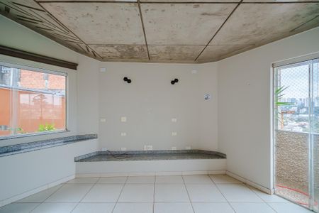 Casa para alugar com 250m², 4 quartos e 3 vagas Casa para alugar com 250m², 4 quartos e 3 vagasSala