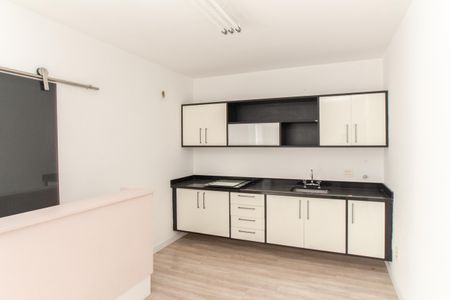 Casa para alugar com 132m², 2 quartos e 2 vagas Casa para alugar com 132m², 2 quartos e 2 vagasCozinha 1