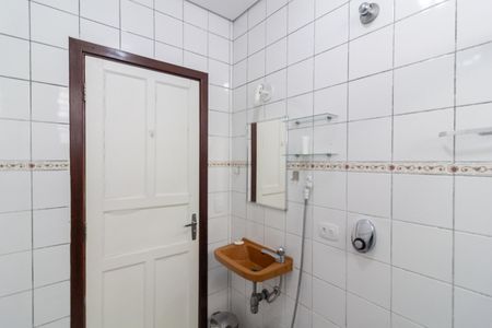 Casa para alugar com 40m², 1 quarto e sem vaga Casa para alugar com 40m², 1 quarto e sem vagaBanheiro Social