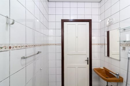 Casa para alugar com 40m², 1 quarto e sem vaga Casa para alugar com 40m², 1 quarto e sem vagaBanheiro Social