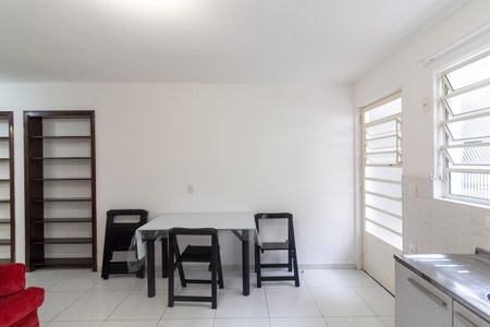 Casa para alugar com 40m², 1 quarto e sem vaga Casa para alugar com 40m², 1 quarto e sem vagaSala/Cozinha