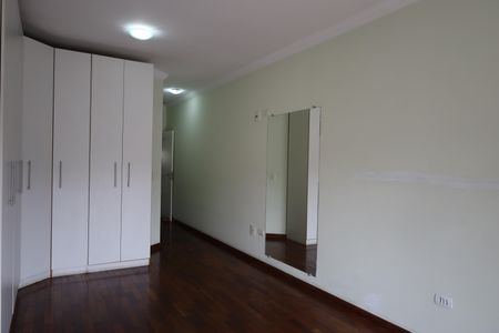 Casa à venda com 210m², 3 quartos e 4 vagasQuarto