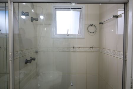 Casa à venda com 210m², 3 quartos e 4 vagasBanheiro da Suíte 2