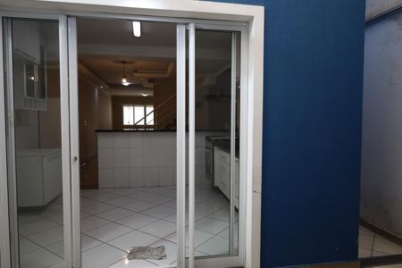Casa à venda com 210m², 3 quartos e 4 vagasSacada da Cozinha