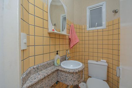 Casa à venda com 210m², 3 quartos e 4 vagas Casa à venda com 210m², 3 quartos e 4 vagasLavabo