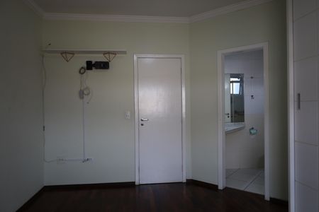 Casa à venda com 210m², 3 quartos e 4 vagasSuíte